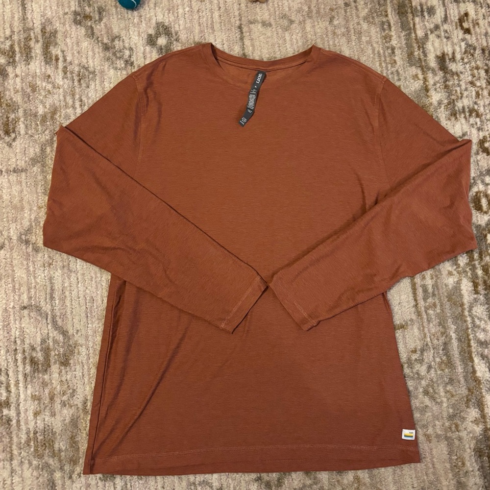 NWOT Vuori Long Sleeve Shirt Mens Sz XL Strato Tech Tee Athletic Copper Heather